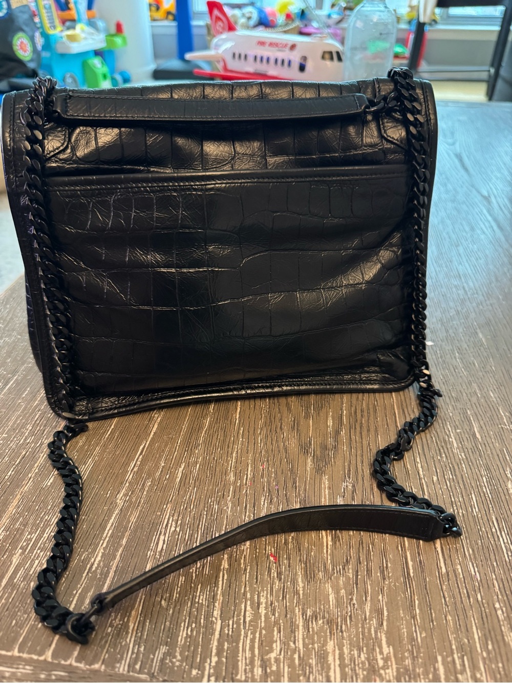 Saint Laurent Black Croc-Embossed Shoulder Bag with YSL Logo - Picture 4 of 4